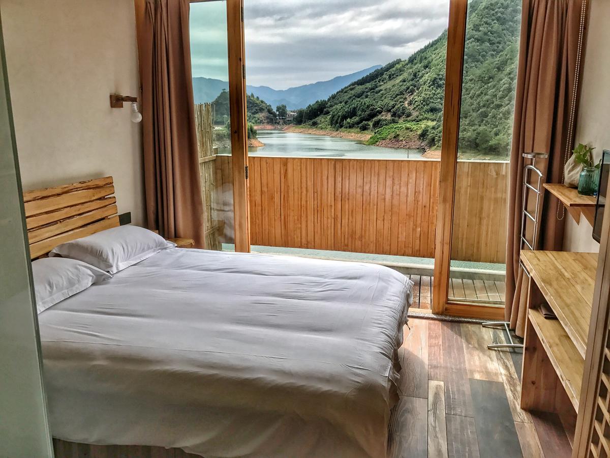 The Lake View Deyishe Resort In Thousand Island Lake Qianwu Extérieur photo